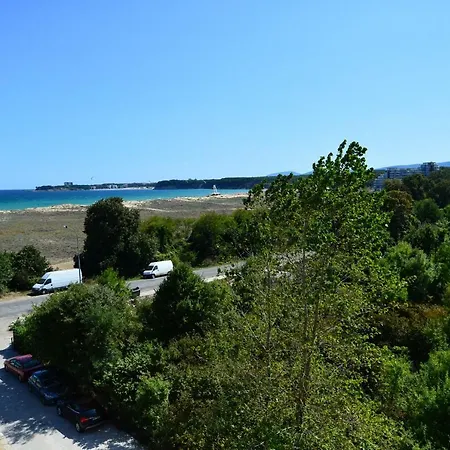 アパートホテル Prestige Ii 3*